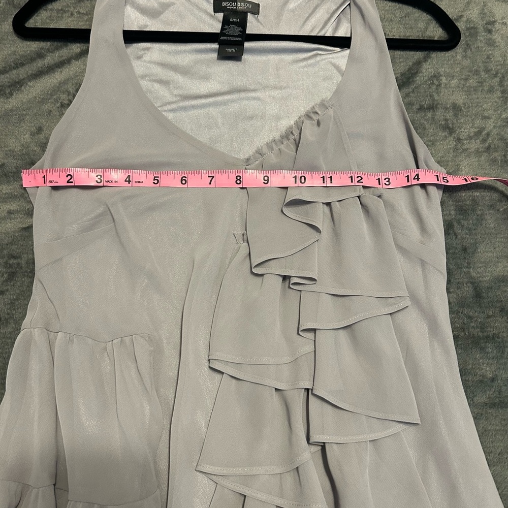 Bisou Bisou Gray Ruffle Top - Picture 4 of 5